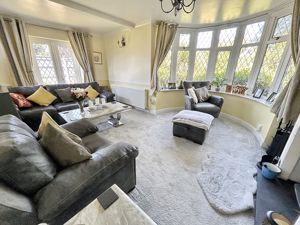 Lounge- click for photo gallery